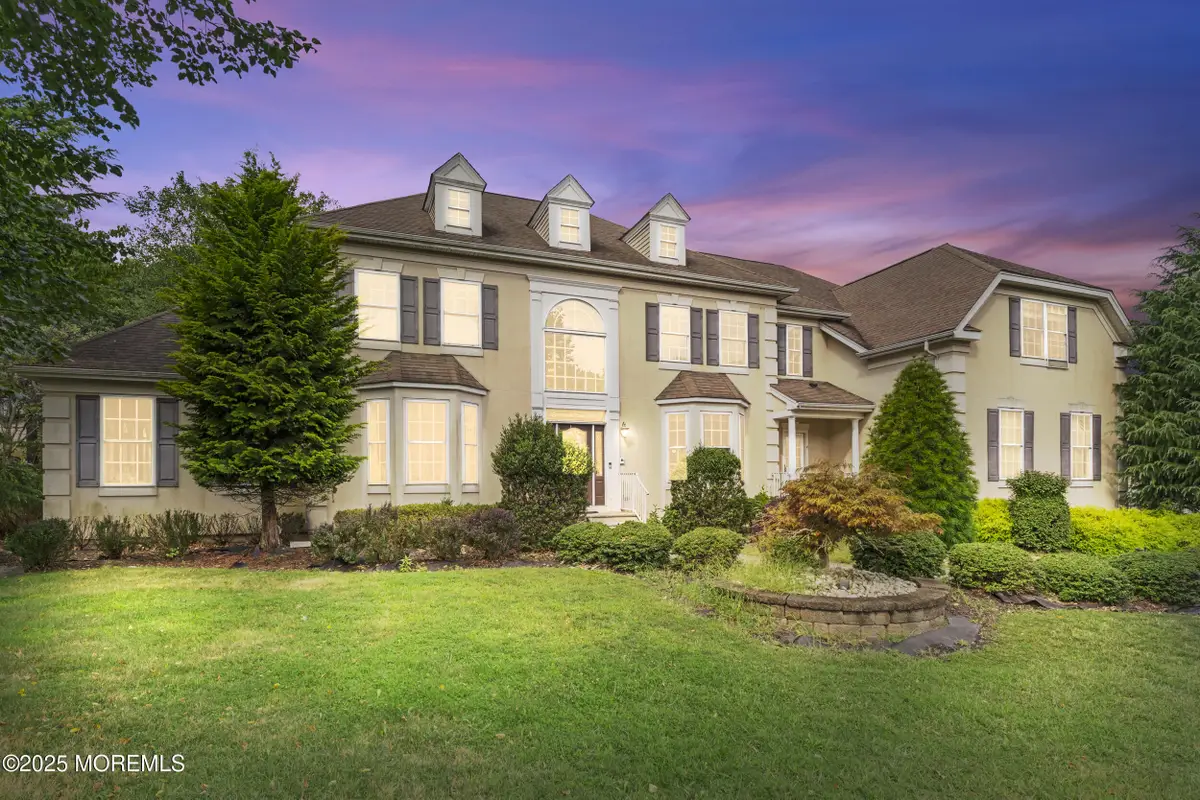 10 Livingston Court, Marlboro, NJ 07746 - Image #1