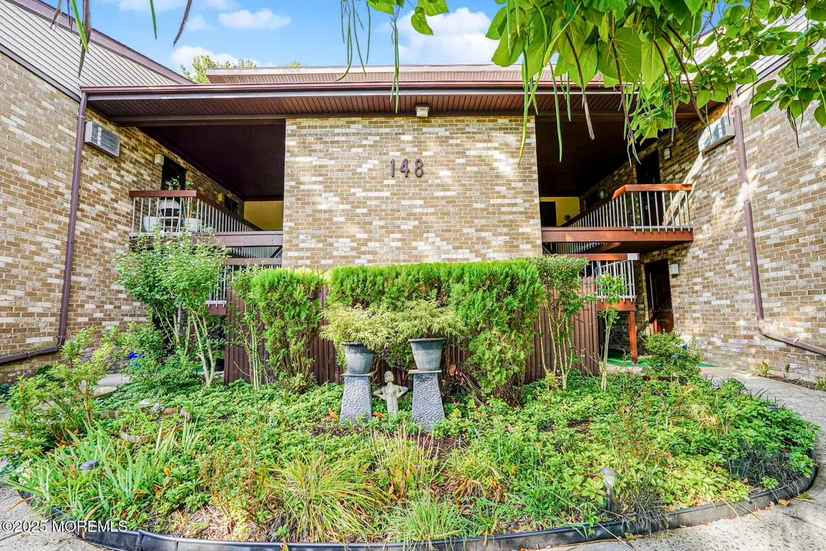 148 Amberly Drive #J, Manalapan Township, NJ 07726 - Image #1