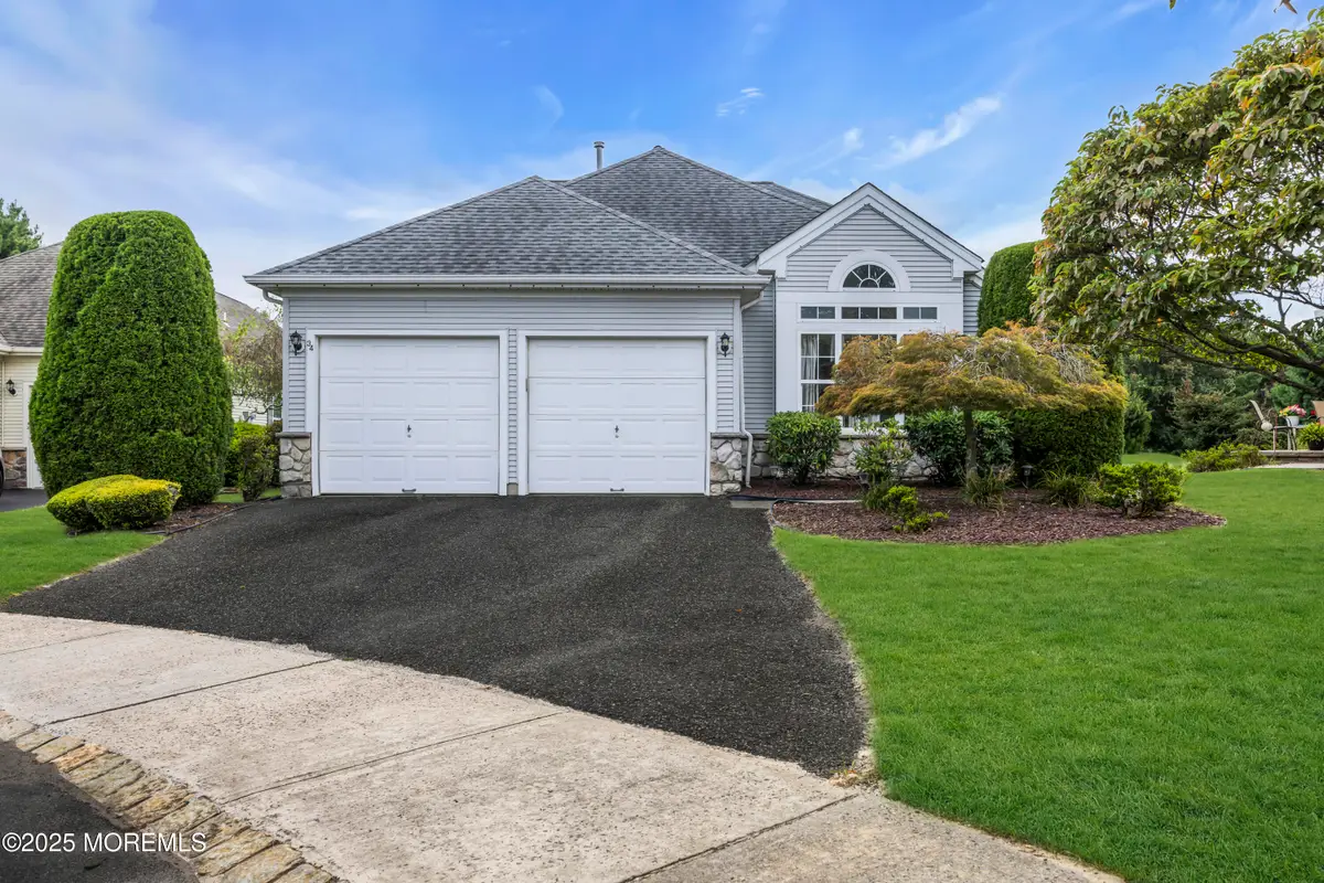 34 Dunrovin Court, Manchester Township, NJ 08759 - Image #1