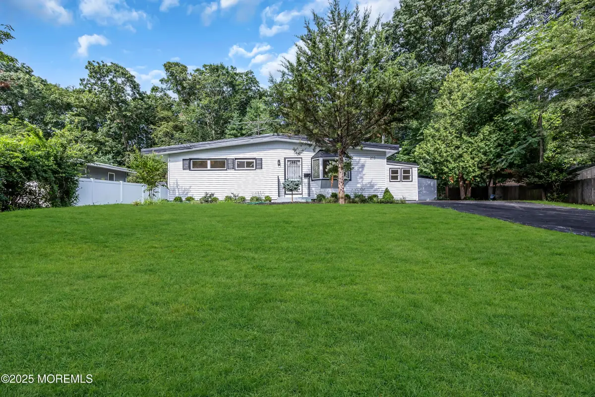 210 Parkview Terrace, Lincroft, NJ 07738 - Image #1
