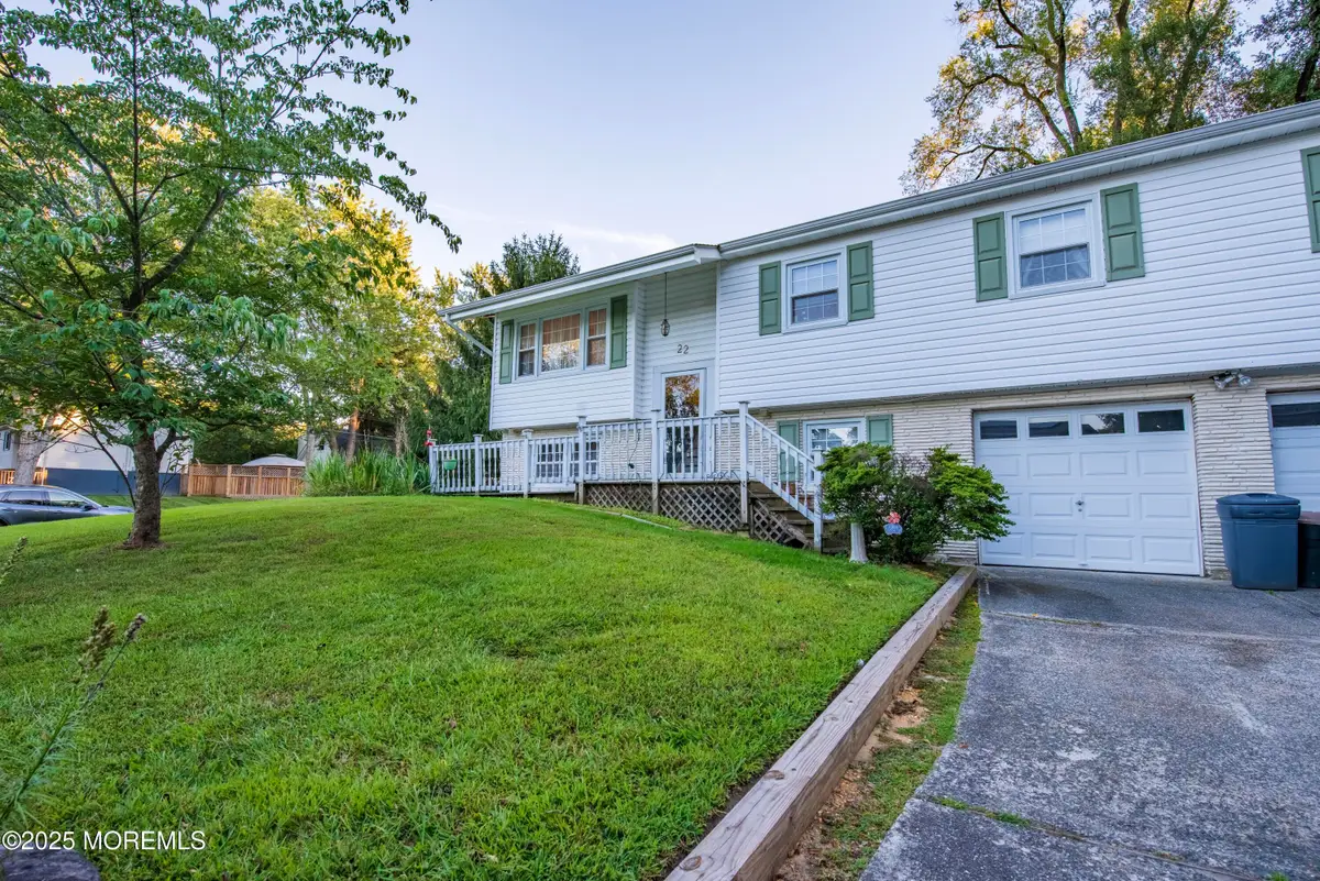 22 Dina Place, Jackson, NJ 08527 - Image #1