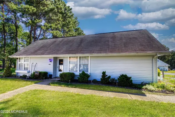 440 Dartmoor Way #I, Manchester, NJ 08759