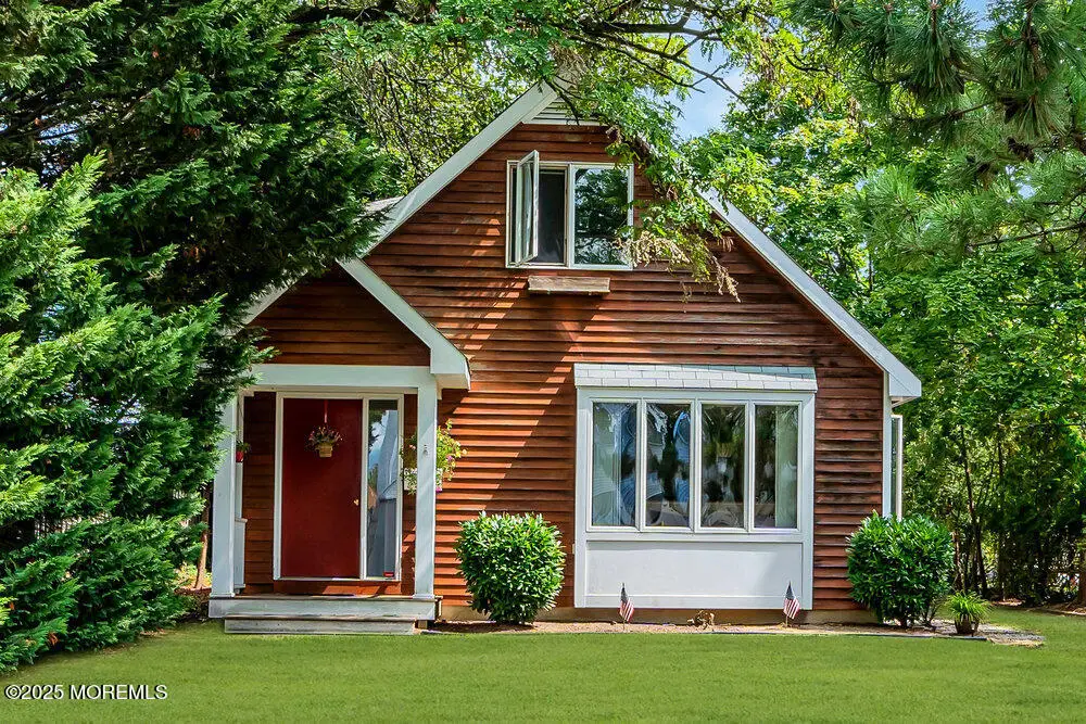 17 Woodrow Street, Oakhurst, NJ 07755 - Image #1