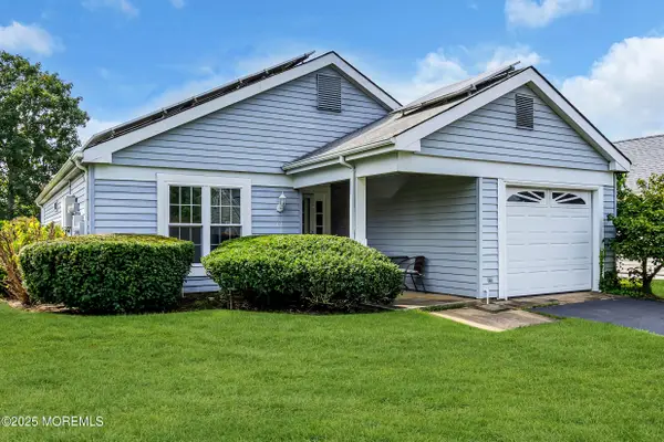 63 Sandhurst Street, Manchester, NJ 08759