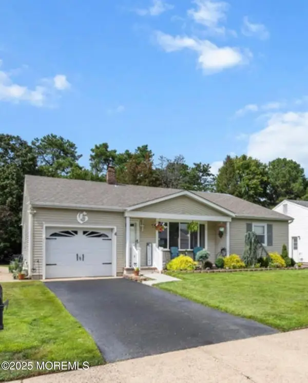11 Whitaker Drive, Toms River, NJ 08757