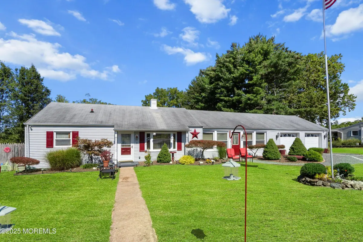 5 Bucks Lane, Marlboro, NJ 07746 - Image #1