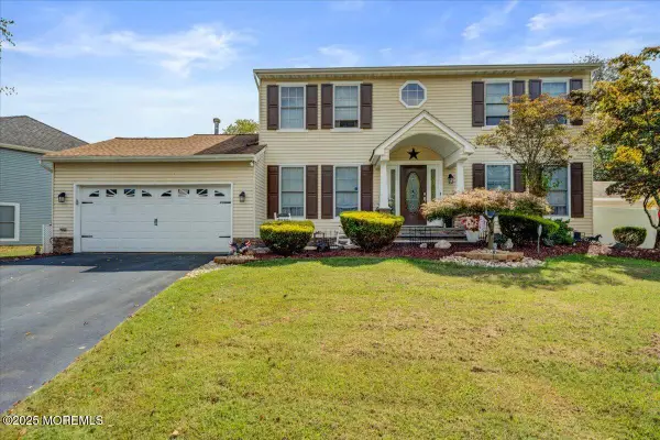 9 Hawk Court, Howell, NJ 07731