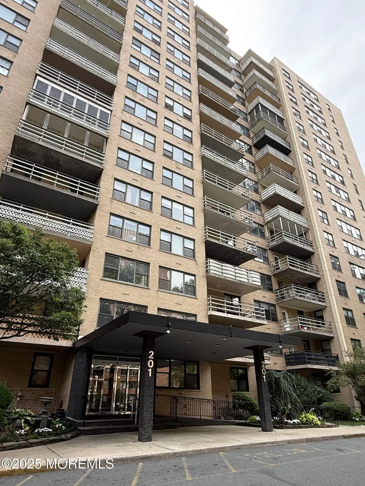 201 St Pauls Avenue #8F, Jersey City, NJ 07306 - Image #1