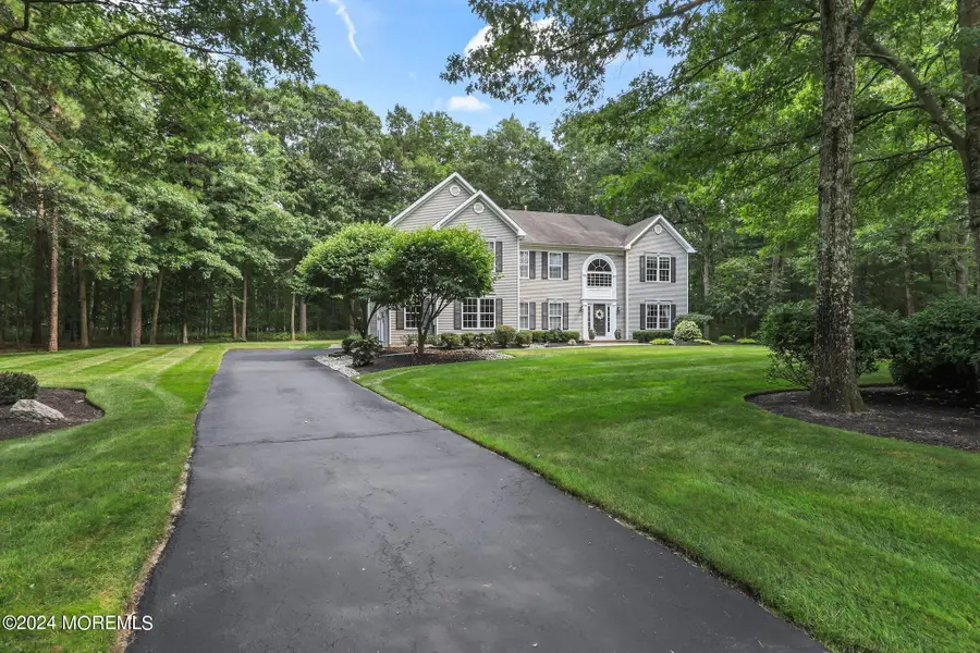 8 Iroquois Court, Colts Neck, NJ 07722 - Image #3