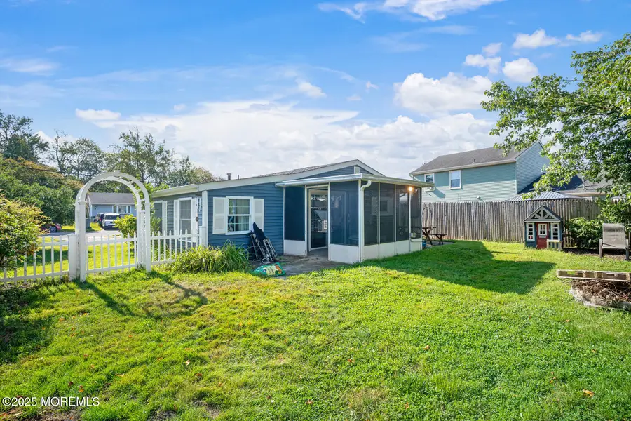 532 Kadlubeck Way, Mystic Island, NJ 08087 - Image #3