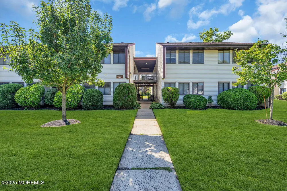 F-4 Avon Drive, East Windsor, NJ 08520 - Image #1