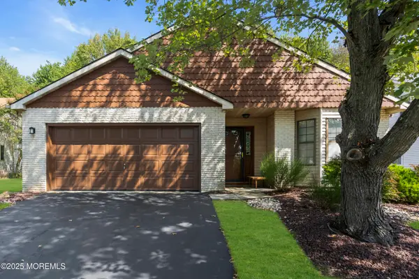 102 Murray Hill Terrace, Marlboro, NJ 07746