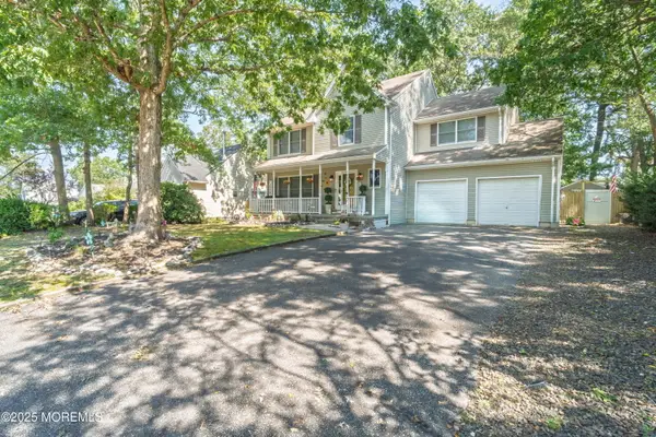 169 Stowaway Road, Manahawkin, NJ 08050