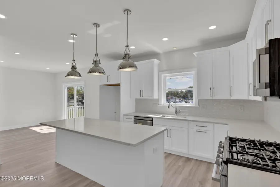 650 Washington Avenue, Union Beach, NJ 07735 - Image #2