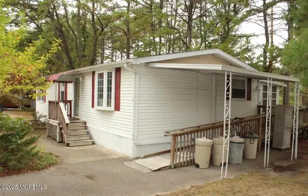 74 Beaver Avenue, Manchester, NJ 08759