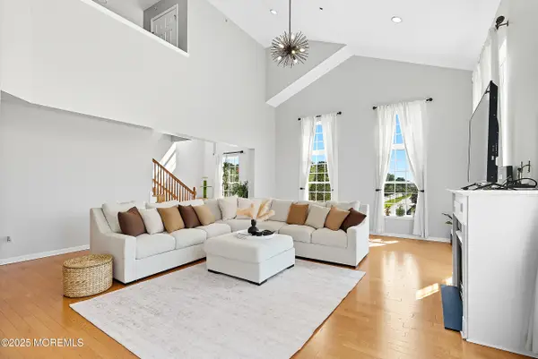 3 Bryce Lane #1502, Manahawkin, NJ 08050