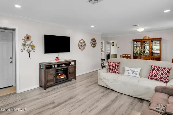 2 Capri Court, Toms River, NJ 08757