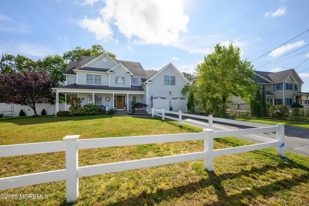 689 Lake Barnegat Drive, Lanoka Harbor, NJ 08734 - Image #1