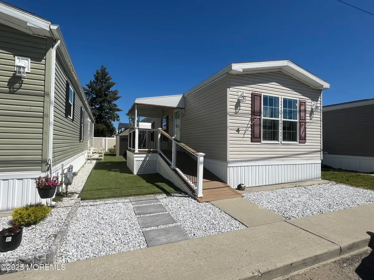 4 Mary Ann Court, Hazlet, NJ 07734 - #1