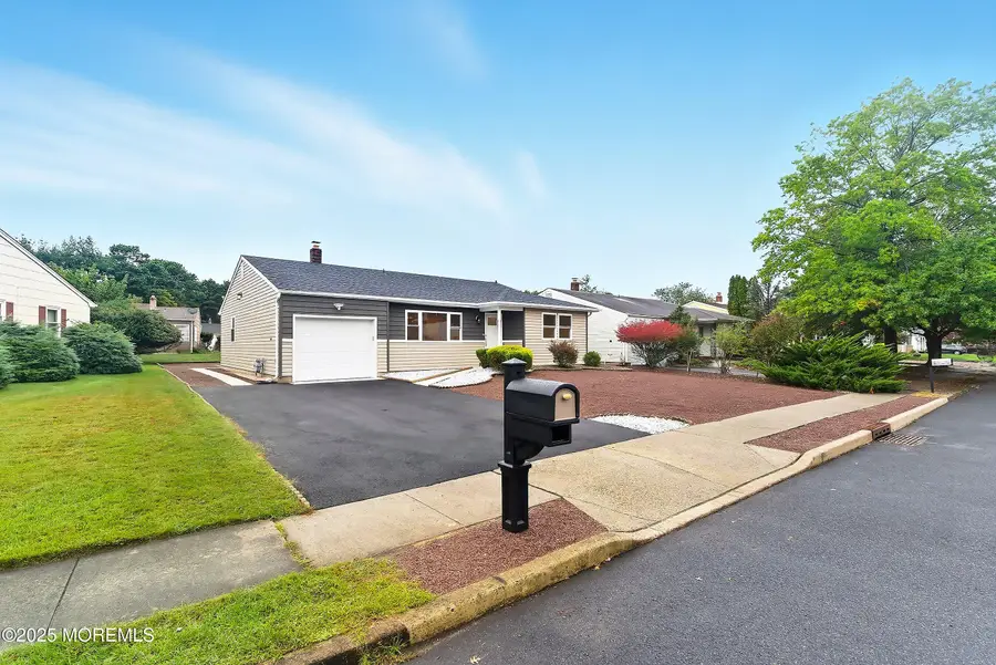 119 Castleton Drive, Toms River, NJ 08757 - Image #2