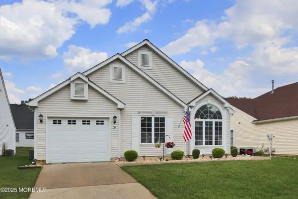 39 Dowing Lane, Jackson, NJ 08527