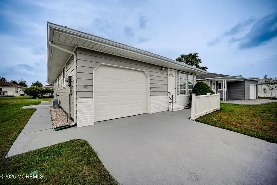 343 Barbados Drive, Toms River, NJ 08757 - Image #2