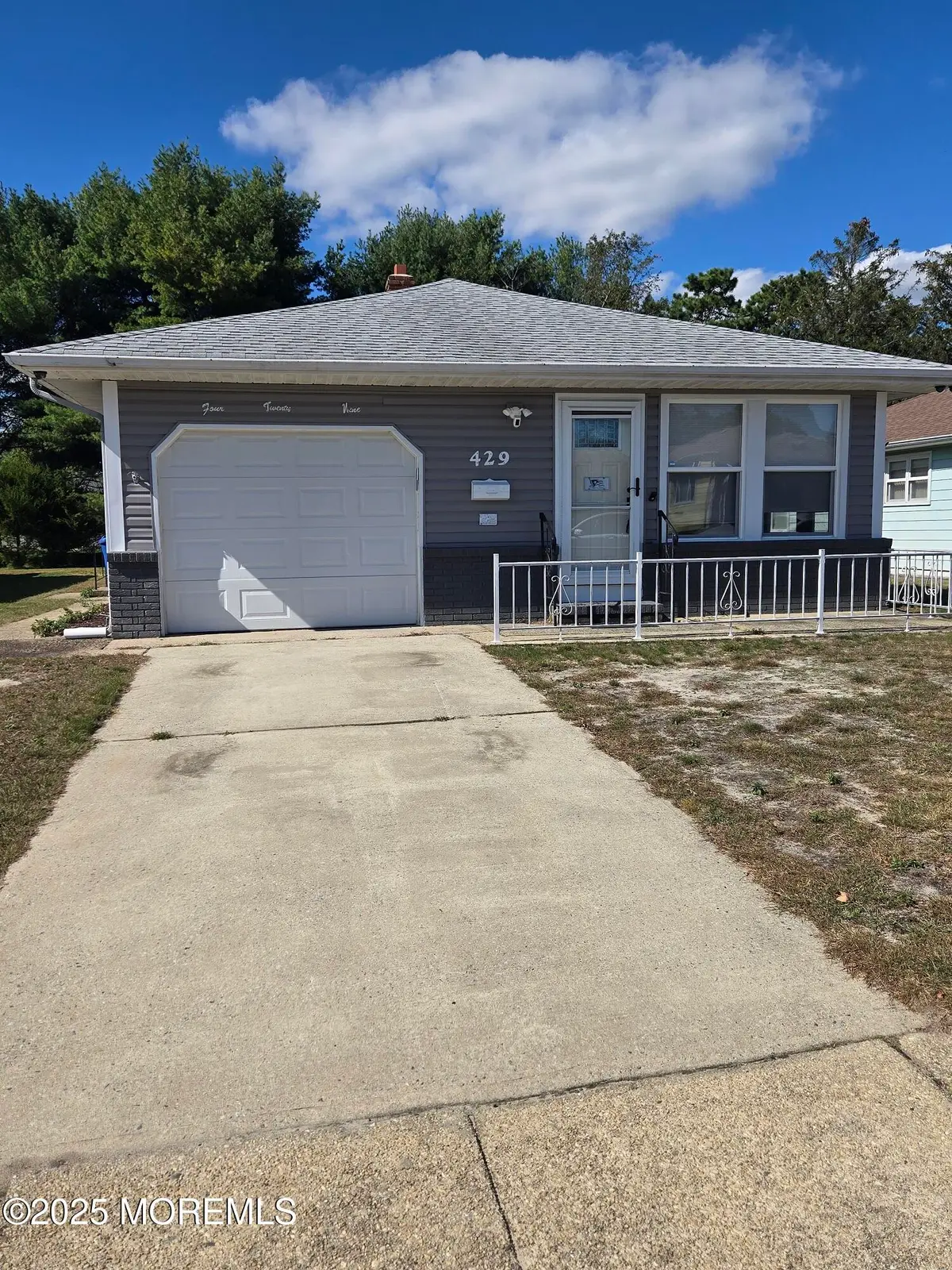 429 Saint Thomas Drive, Toms River, NJ 08757 - Image #1