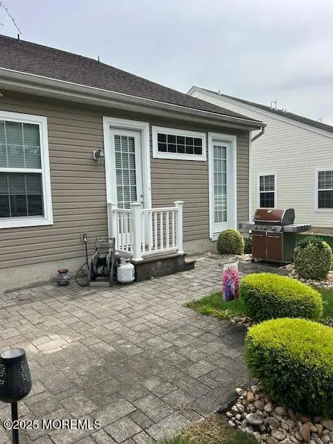 35 Timber Hill Drive, Stonebridge, NJ 08831 - Image #3