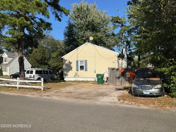 1400 9th Avenue, Toms River, NJ 08757