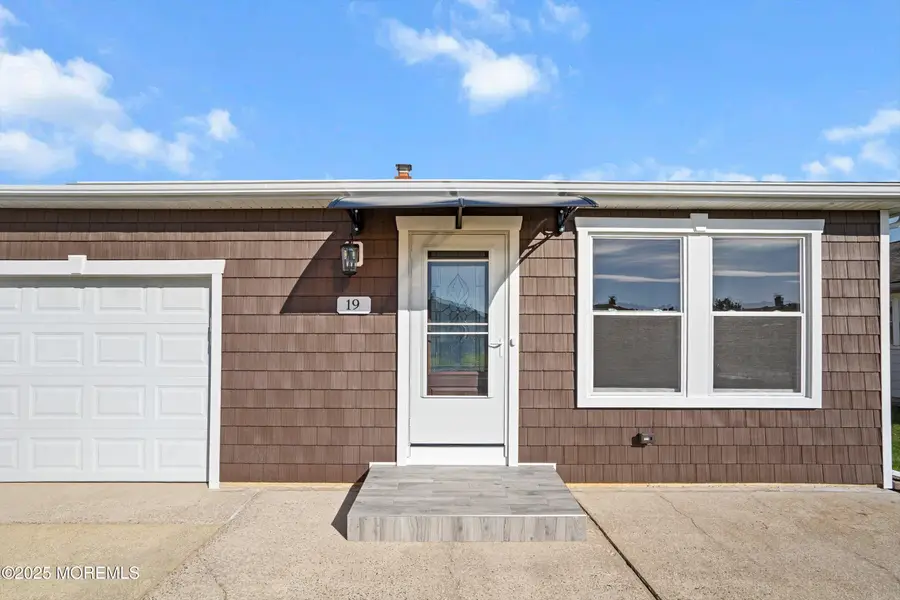 19 Port Royal Drive, Toms River, NJ 08757 - Image #2