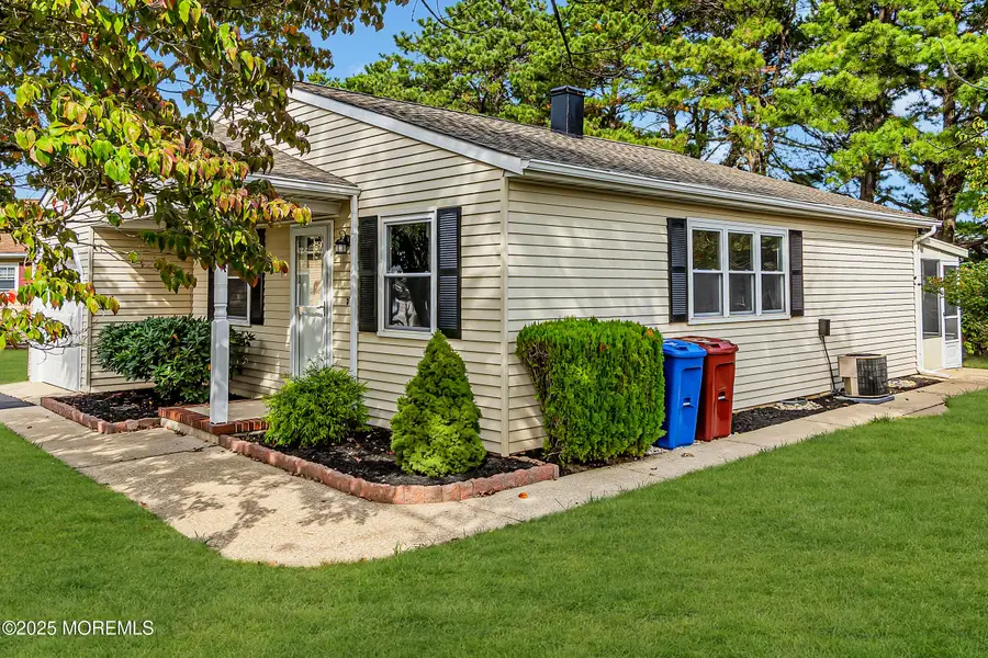 17 Leighton Court, Holiday Heights, NJ 08721 - Image #3