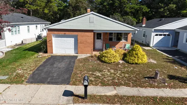 94 Orlando Boulevard, Toms River, NJ 08757