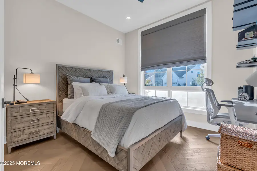 140 Grandview Circle, Farmingdale, NJ 07727 - Image #3