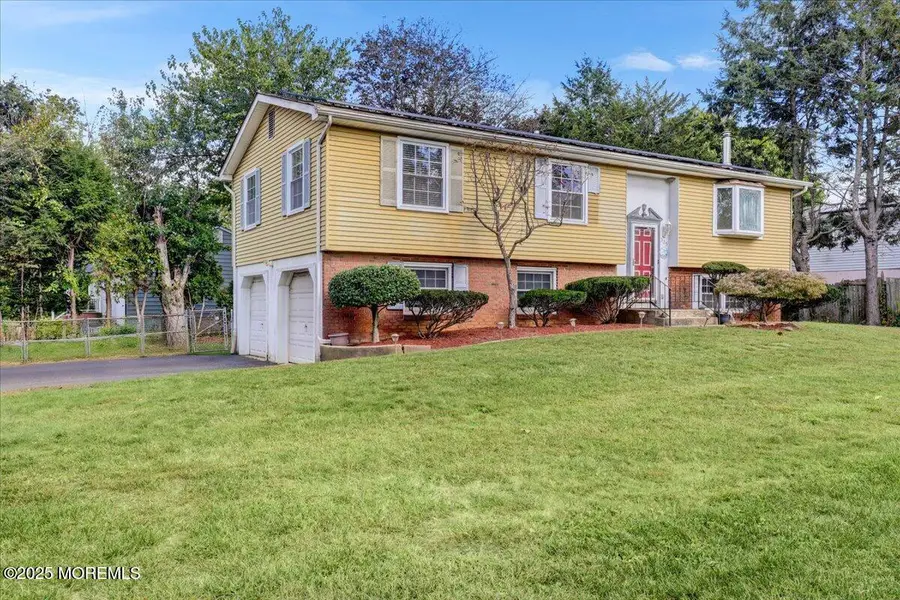 325 Meinzer Street, Aberdeen, NJ 07747 - Image #2
