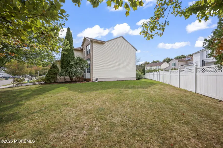 18 Egret Lane, Marlboro, NJ 07746 - Image #3