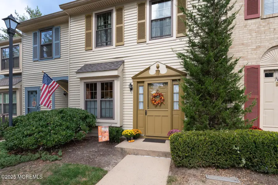 75 Bradford Court, Aberdeen, NJ 07747 - Image #2