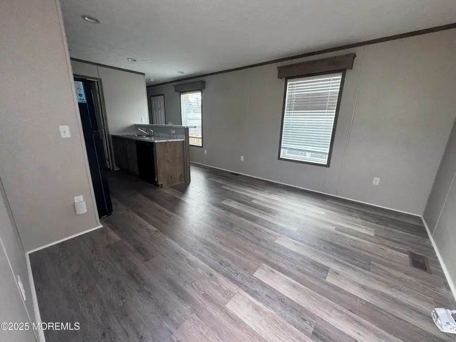 5 Avenue B, Hazlet, NJ 07734 - Image #2