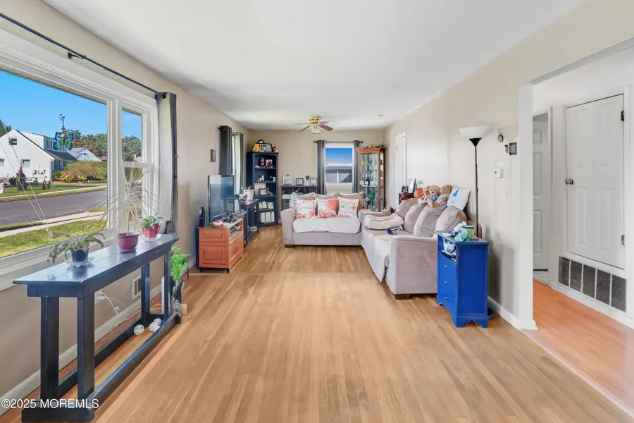 27 Runyon Avenue, Freehold, NJ 07728 - Image #3