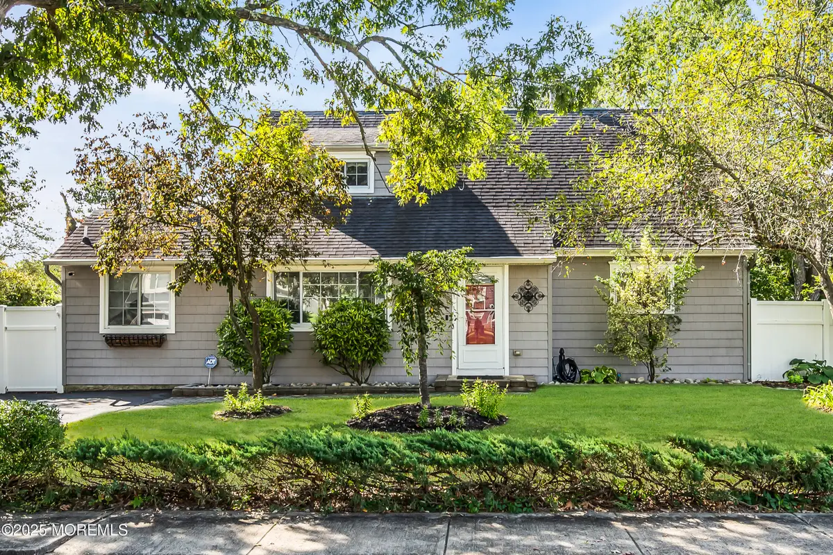 606 Poplar Street, Lakehurst, NJ 08733 - Image #1