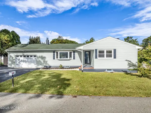 76 Maple Street, Beachwood, NJ 08722