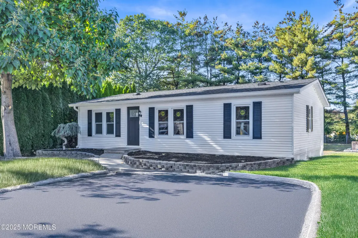 24 Fawn Run, Manalapan Township, NJ 07726 - Image #1