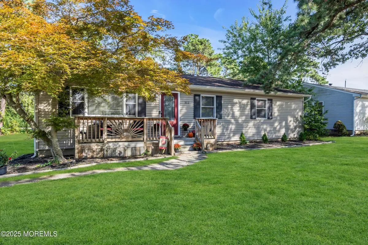 312 Beechmont Street, Toms River, NJ 08757 - Image #1