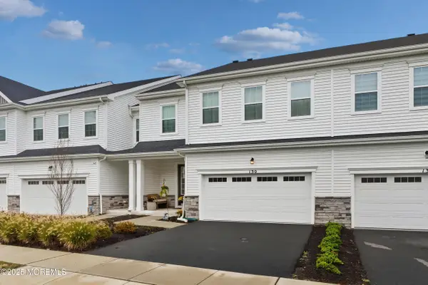 130 Woolley Court, Oakhurst, NJ 07755