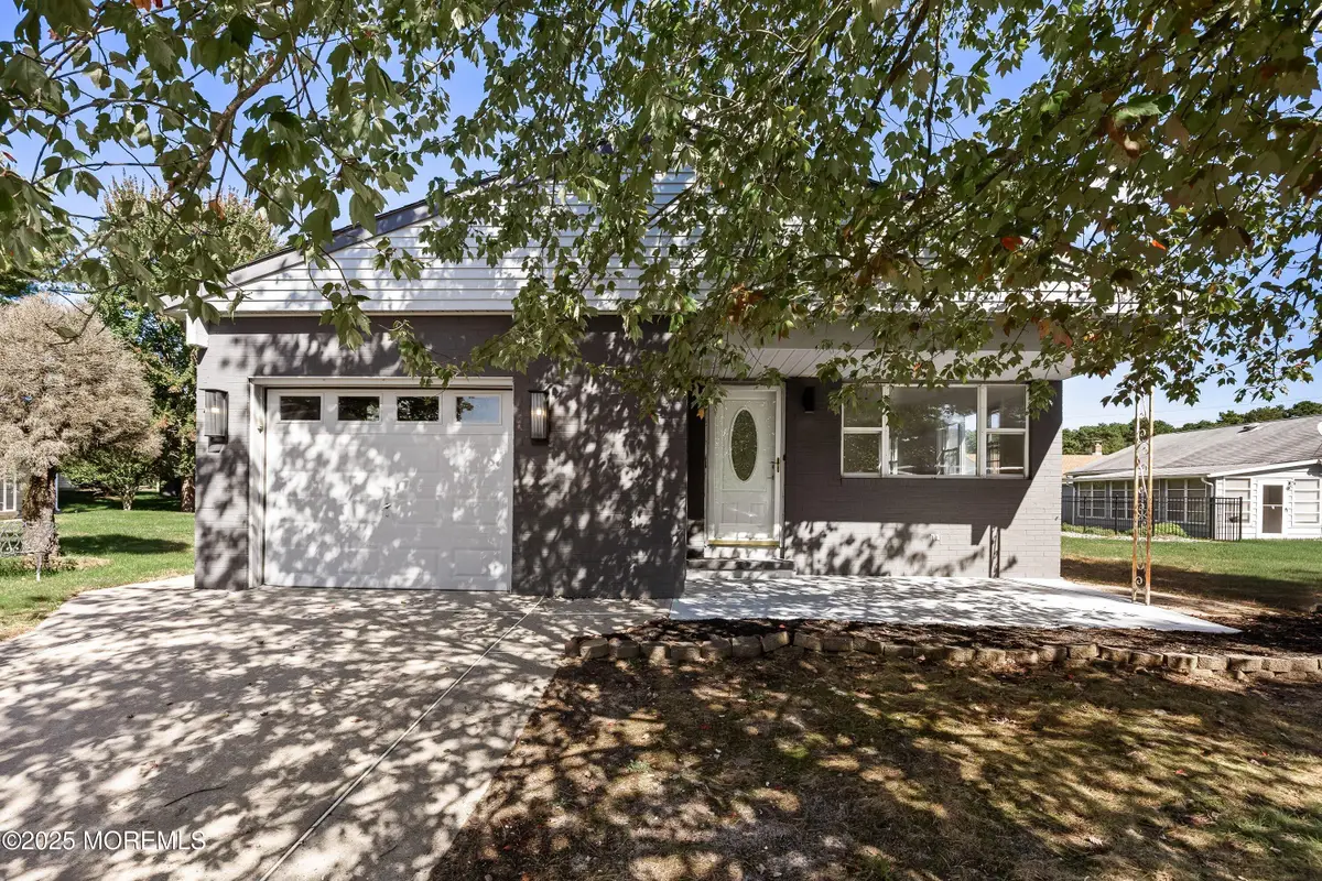 5 Saint Andrews Court, Toms River, NJ 08757 - Image #1