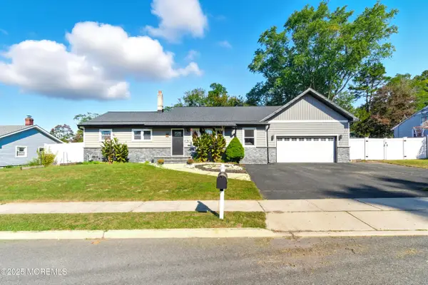 10 Marion Avenue, Howell, NJ 07731