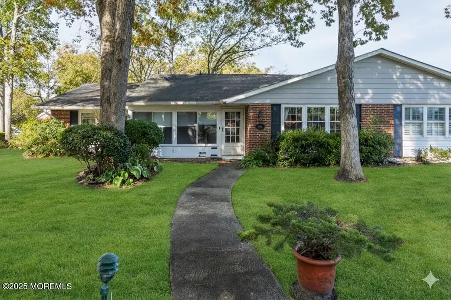 586A Lake Point Drive, Lakewood, NJ 08701 - Image #3