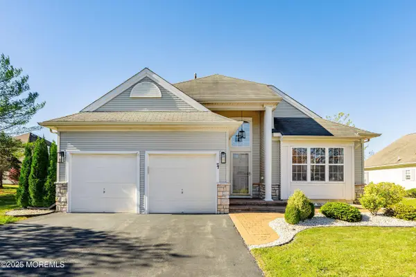 71 Eleanor Road, Manchester, NJ 08759