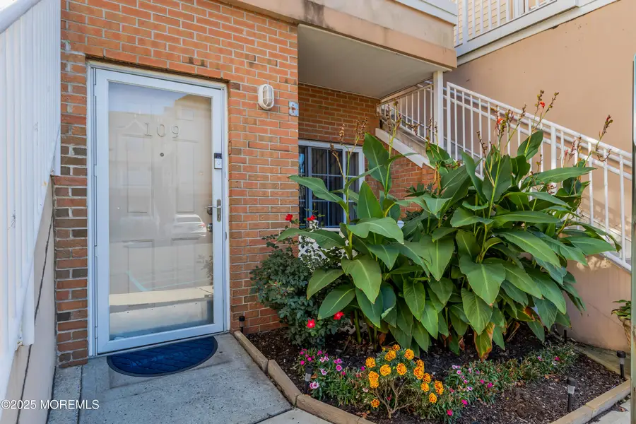 109 Adamecs Way, South Amboy, NJ 08879 - Image #2