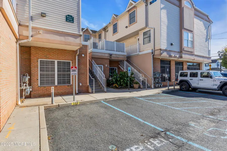 109 Adamecs Way, South Amboy, NJ 08879 - Image #3