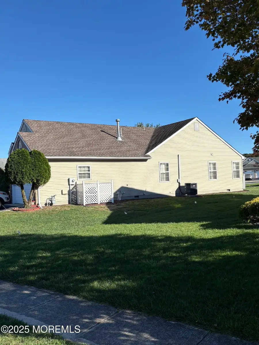 51 Winterton Drive, Toms River, NJ 08757 - Image #3